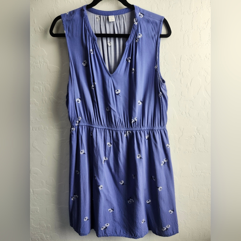 Old Navy periwinkle dress, above the knee, size large